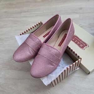 B.A.I.T. Footwear Pink Sparkly Glitter Loafer Flats Size 9 With Box